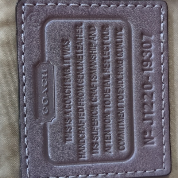 COACH* Kristen lavender tri textured leather bag w/silvertone hardware zip close - Picture 7 of 16